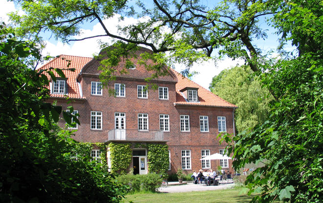 Karens Mindes facade mod øst fra 1914.